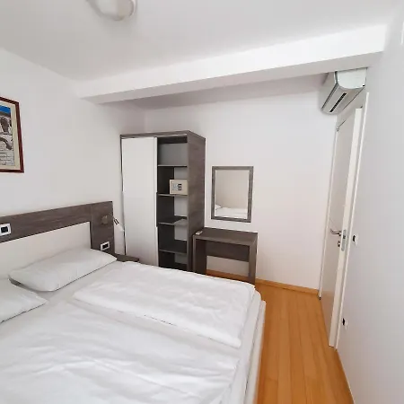 Apartment Sunnyside Petrčane